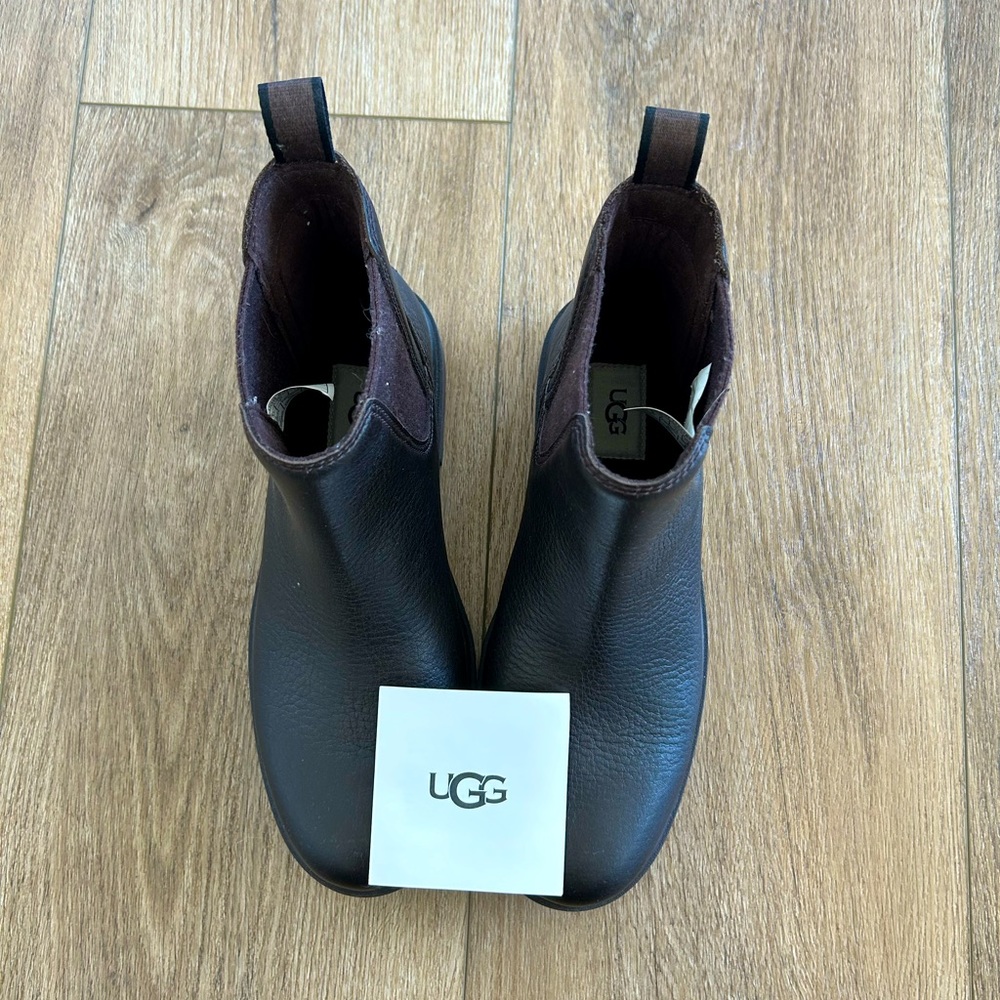 UGG Chelsea Boot